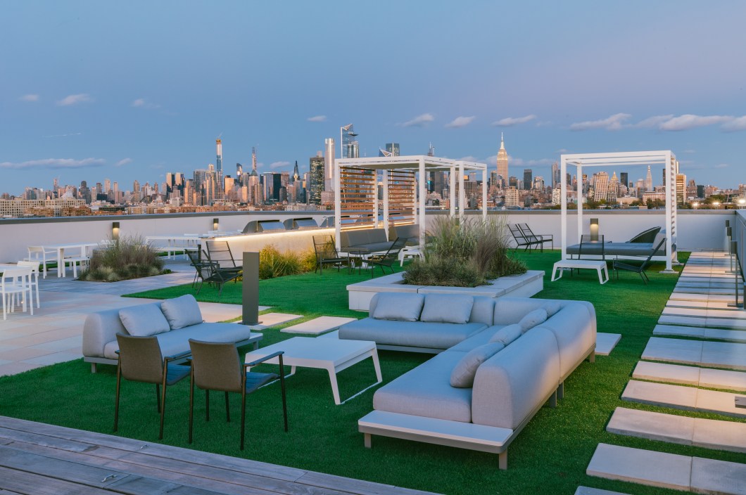 7 Seventy House 14th Floor Lower Lawn